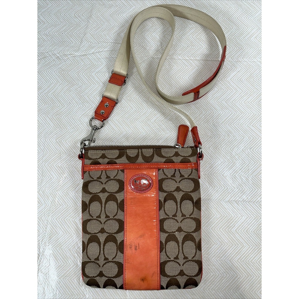 Coach Signature Crossbody Swingpack Bag Purse Khaki & Deep Corral (Patent) Trim